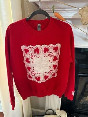 Red Women's Heart vintage hanky Appliqué Sweatshirt